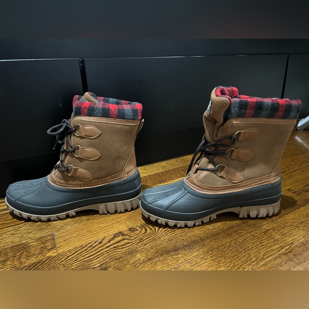 Storm by Cougar “Claudia” Women’s Duck Boots — Brown/Black Plaid — Size 8